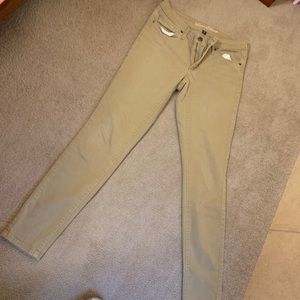 Khaki skinny’s